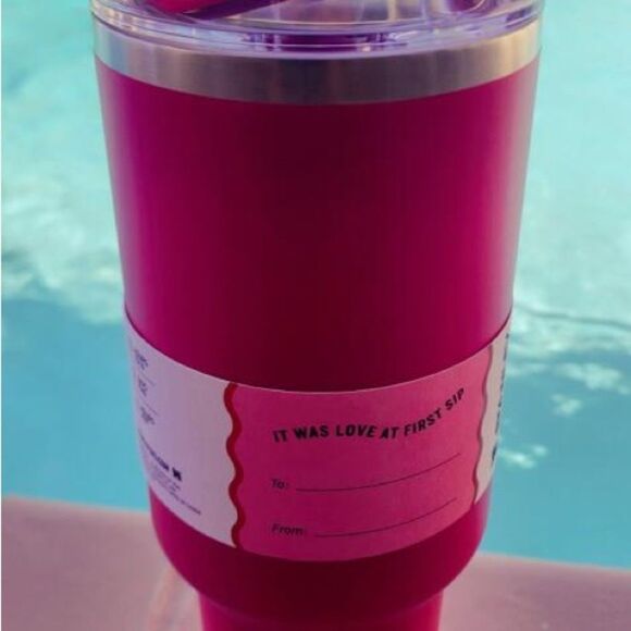 Stanley Target Red Valentines Day 40 oz FlowState Quencher Tumbler - Picture 2 of 5